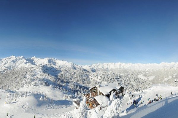 Rimetti gli sci  con noi, la Skiarea Dolomiti di Brenta ti aspetta